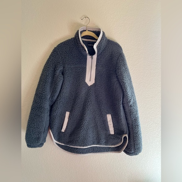Abercrombie & Fitch Tops - Abercrombie & Fitch Soft AF Sherpa Pullover